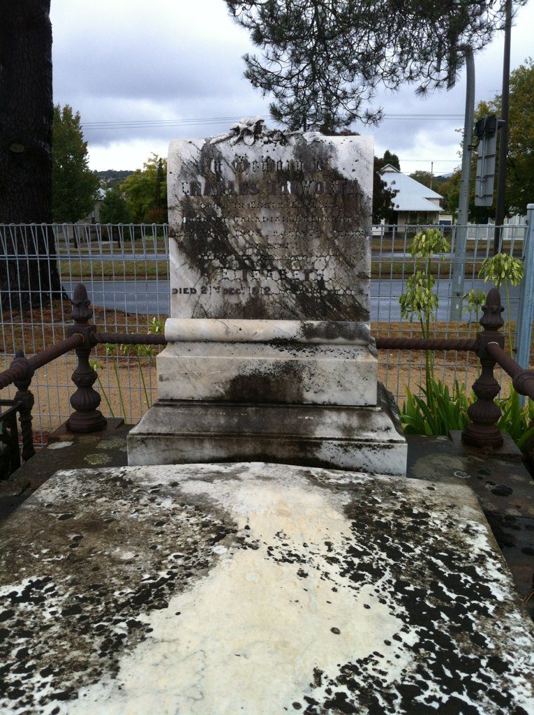 Charles Tinworth grave